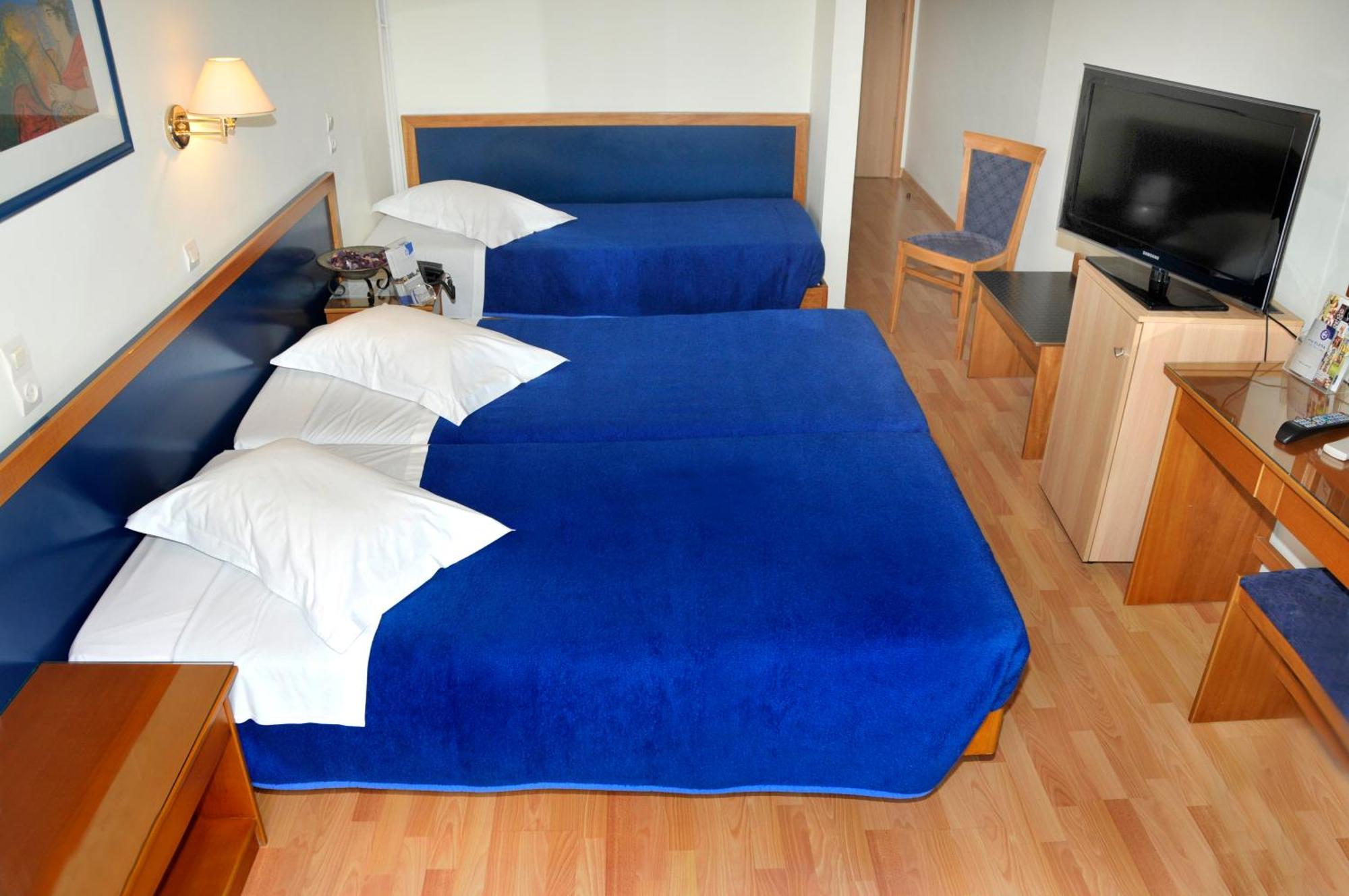 Hotel Elena Lamía Dış mekan fotoğraf