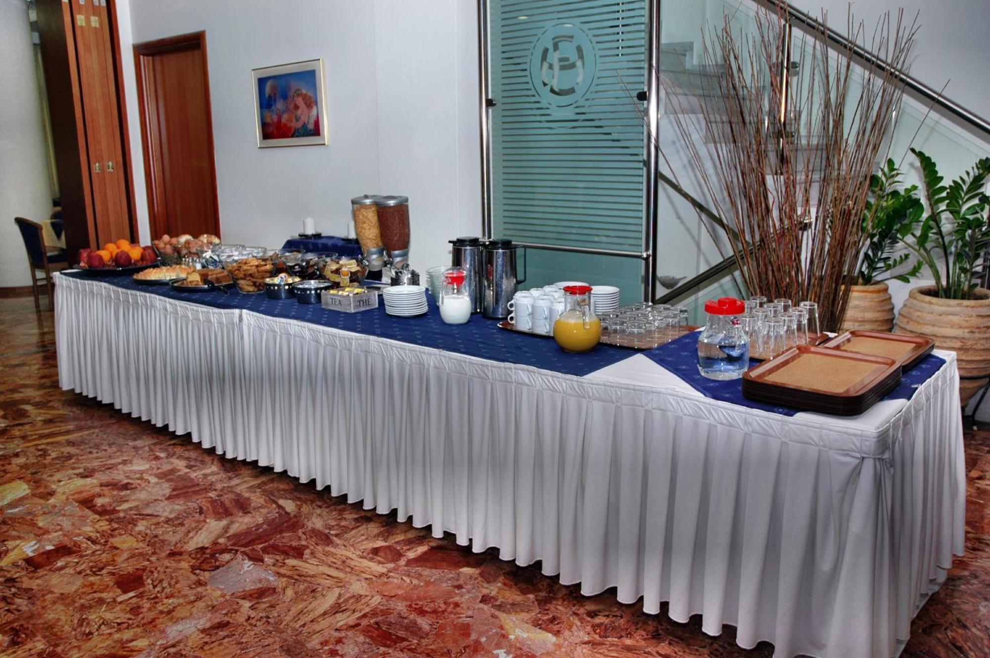 Hotel Elena Lamía Dış mekan fotoğraf