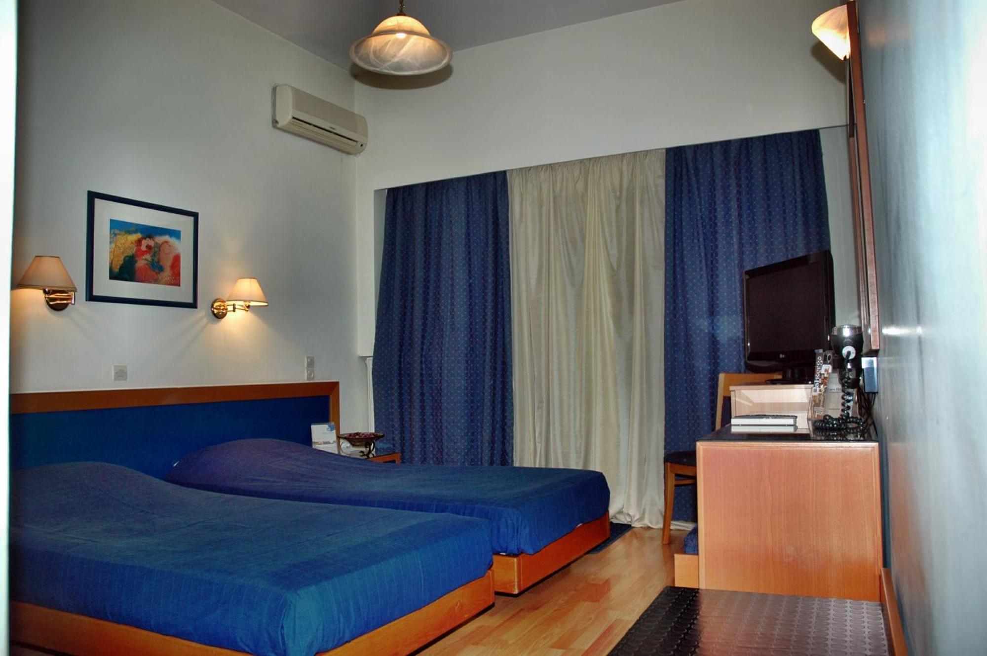 Hotel Elena Lamía Dış mekan fotoğraf